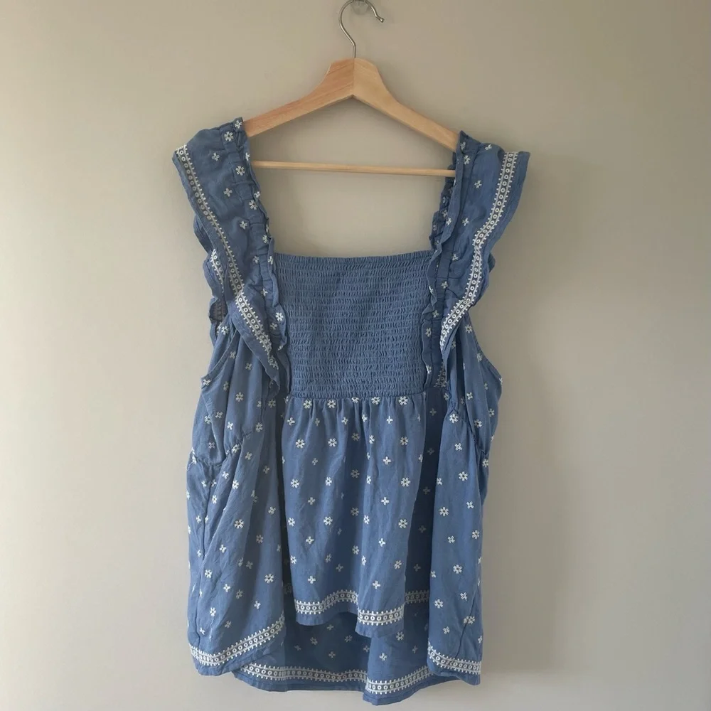 Old Navy Pattern Tank - Picture 2 of 3